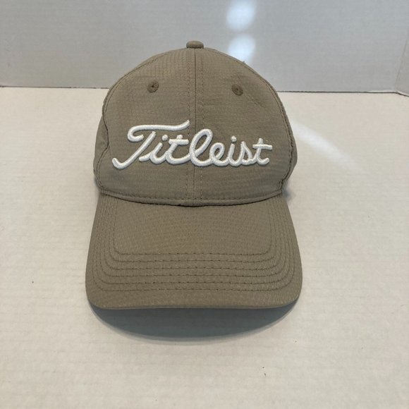 Titleist Golf Beige Khaki Baseball Cap Adjustable Strap Hat Great Condition
